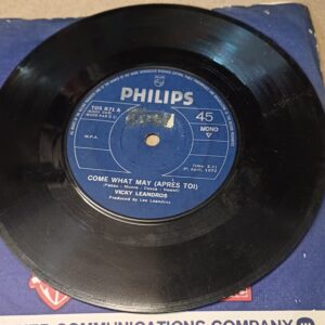VICKY LEANDROSS - 7 Single Vinyl Take A Little Time / Come What May